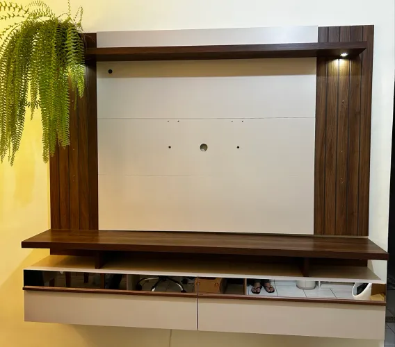 Rack com painel para TV de até 70 polegadas