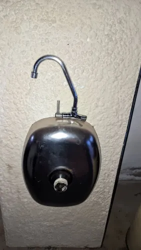 Pia inox com torneira e válvula 
