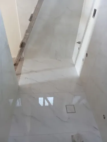 Estalação de piso . Azulegista