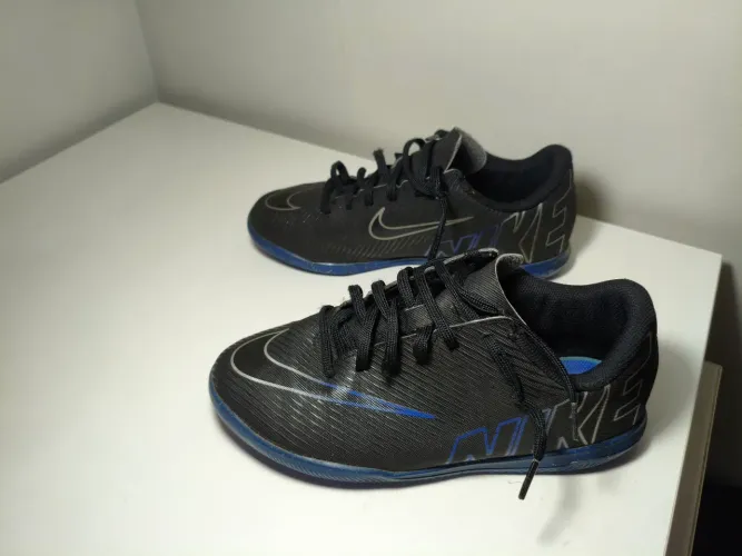 Chuteira futsal Nike mercurial 35