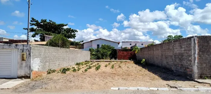 Terreno frente leste na Aruana ao lado do Shopping Praia Sul e do Petrox