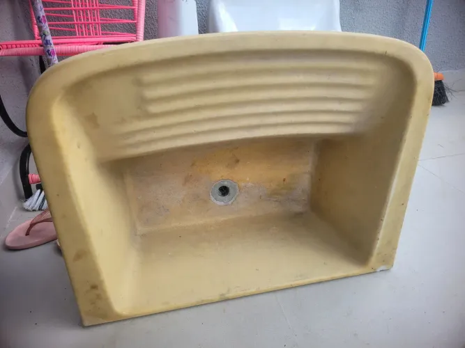 Tanque de Lavar Roupas em Resina / Mármore Sintético
