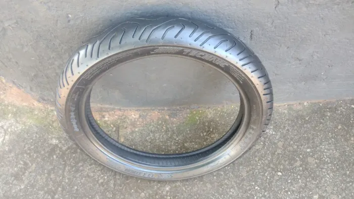 Pneu 100/80-17 ou 110/70-17 A PARTIR DE 50