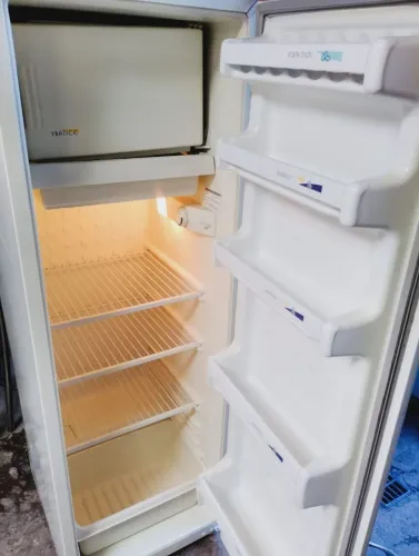 GELADEIRA CONSUL SLIM 240 LITROS,110 WTS (ENTREGO SEM TAXA)