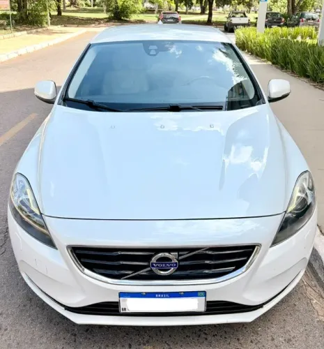 Volvo V40 T-4 Momentum 2.0 Aut. 2016