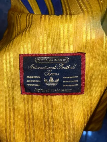 camisa retrô suécia