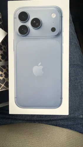iPhone 18 pro 256 azul novo lacrado.