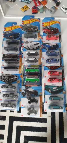 Hot Wheels diversos modelos D