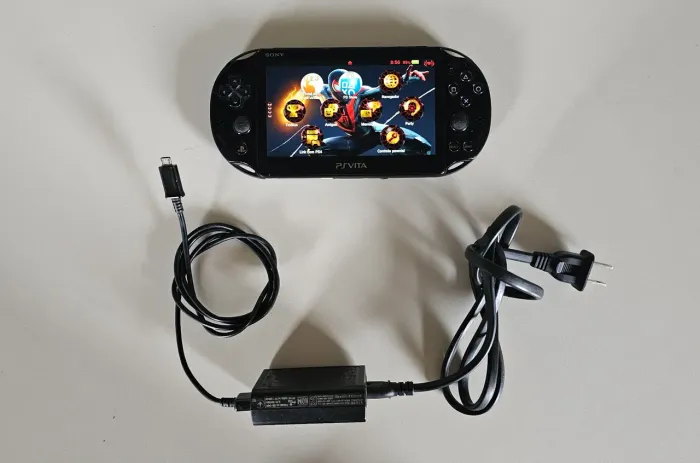 Vendo PS Vita desbloqueado 