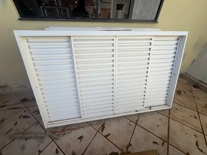 Janela Veneziana Sasazaki 2,20 x 1,5m