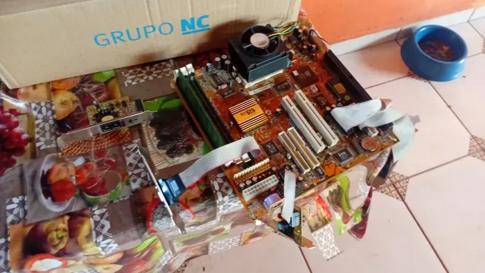 Placa mãe antiga computador retro pc chips m598 lmr