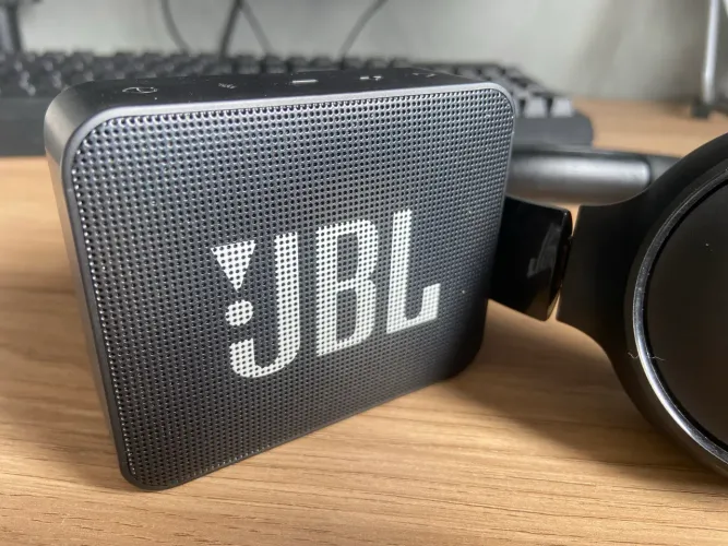 JBL GO2