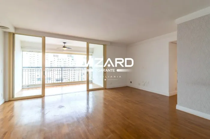 Apartamento a Venda em Pinheiros com 2 Suítes, Varanda, Jacuzzi e 2 Vagas