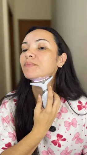 MASSAGEM FACIAL Bivolt - Led<br>Aparelho Tratamento Com Luz Bivolt<br>(Cores Sortidas)<br>