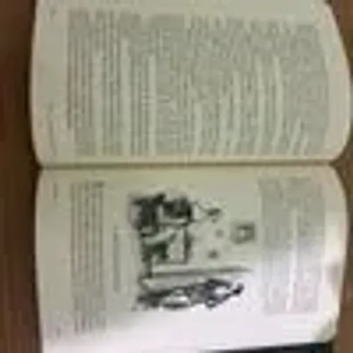 livro orgulho e preconceito, jane austen. ediçao capa dura, com ilustrações.