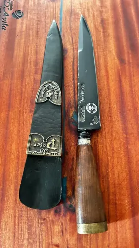 Faca churrasco Gaúcha Davila - Patriarca 8" em aço carbono, cabo em madeira, fosfatizado