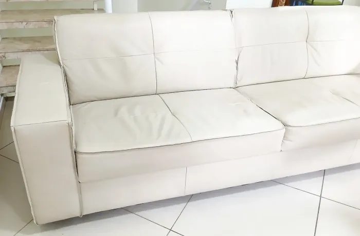 Sofá de Luxo 3 Lugares Couro Legítimo - 2,40m