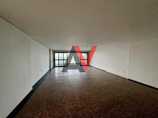 AV - Locação/ Espaçoso 4 suítes na beira mar de Boa Viagem/ Com lazer!