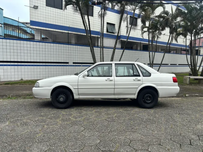 Volkswagen Santana 1.8 MI (álcool) 1999