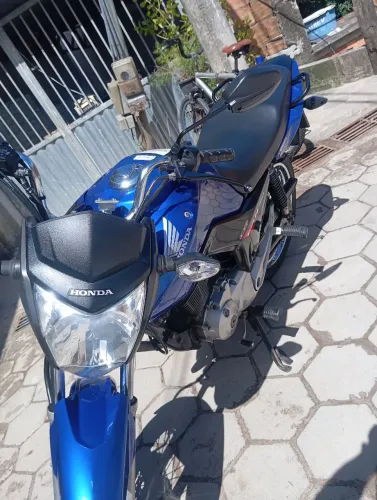 Troco por carro