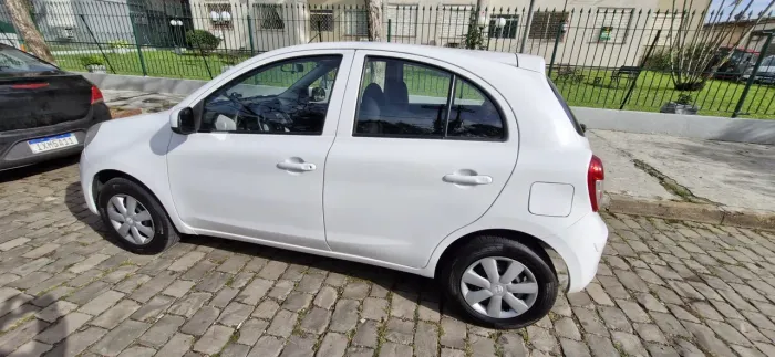 Nissan March S 1.0 16V Flex Fuel 5P 2012