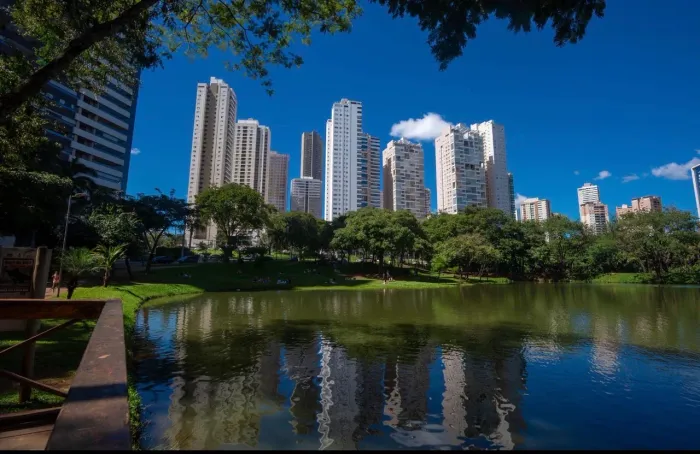 Para empresas e profissionais que valorizam localização estratégica e sofisticada.  