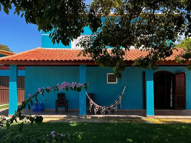 Linda Chacara Mobiliada p/ Locação em Alambari 300m² construído 1000m² de terreno 2 Dorms 