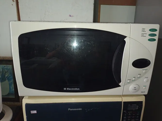 Microondas 25 litros zerado branquinho