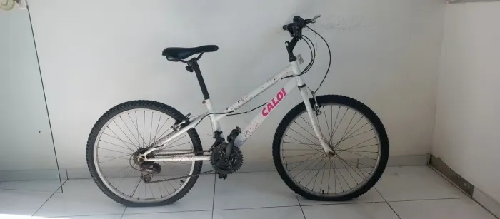 Bicicleta Aro 24 Branca usada com Marchas