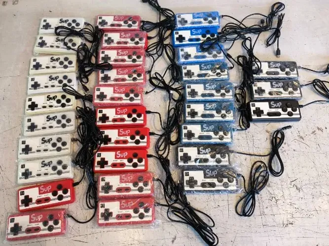 LOTE COM 29 CONTROLES DE MINI GAME SUP NO ESTADO
