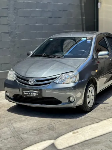 Toyota Etios XS Sedan 1.5 Flex 16V 4P Mec. 2013