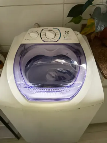 VENDO MAQUINA DE LAVAR ELETROLUX