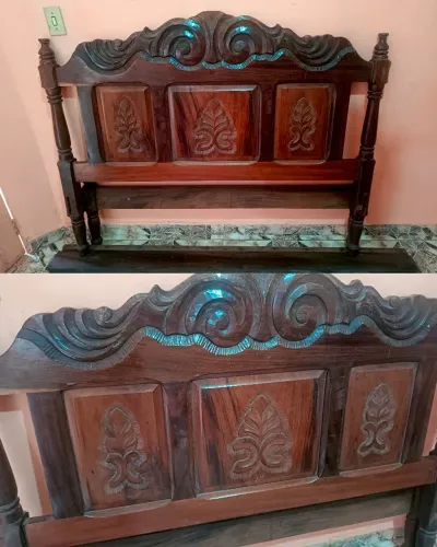 Cama de Casal Antiga em Madeira Maciça
