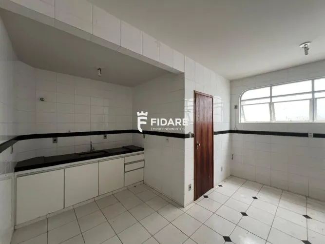 Amplo apartamento com área privativa no Morada do Sol!