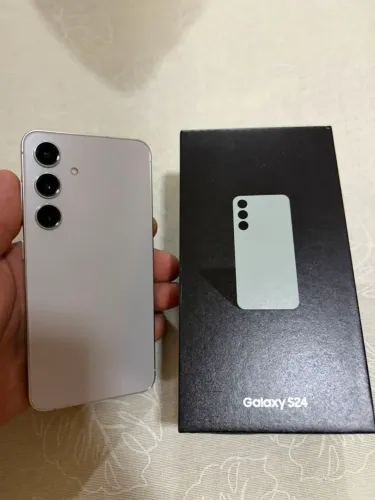 Samsung S24 256GB.
