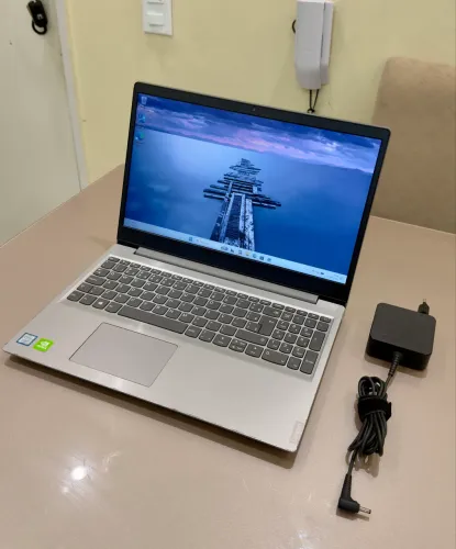 Notebook Lenovo i5 de 8*Geracão