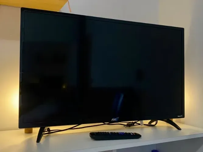 Smart TV 32" AOC Roku TV