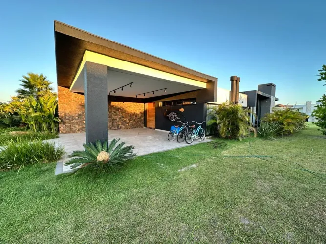 Imóvel para venda tem 275 metros quadrados com 3 quartos em Condominio Ocean Side - Torres
