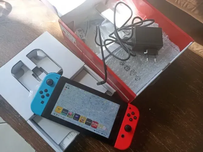 Nintendo Switch V1 Desbloqueado + SD 64GB