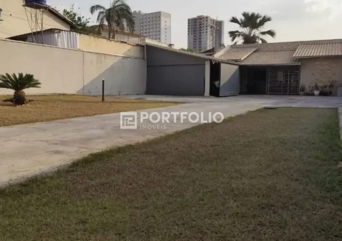 Casa à venda com 3 quartos 220 m² no Jardim América, Goiânia.