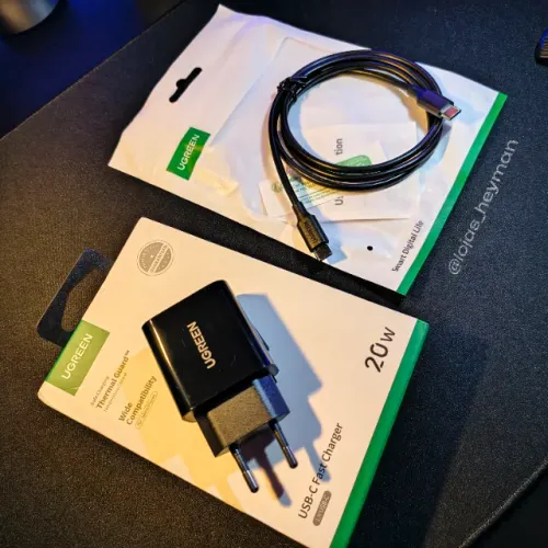 Carregador Turbo UGREEN USB-C 20W + Cabo USB-C 100W - 1 Metro - Tipo C