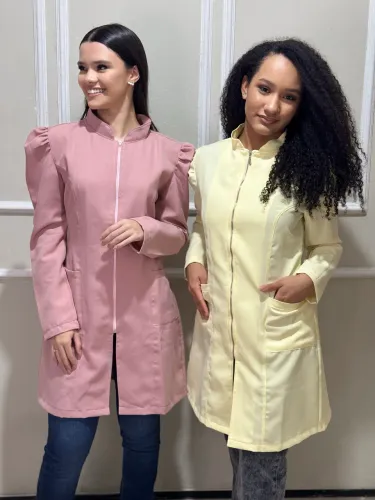 Jaleco gola padre acinturado