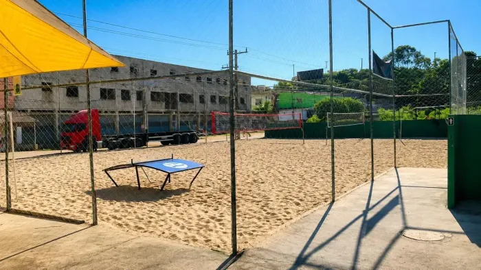 Ponto comercial/Loja/Box para venda tem 820 metros quadrados