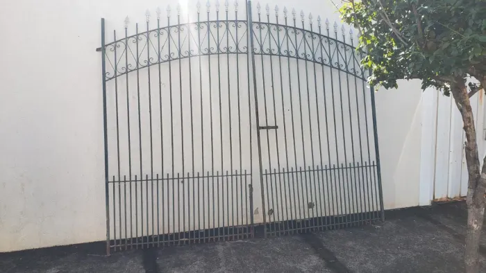 PORTÃO DE FERRO