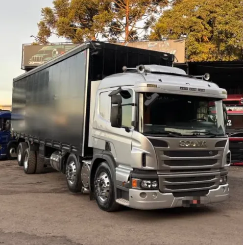 Scania P-310 8x2 2014 baú sider