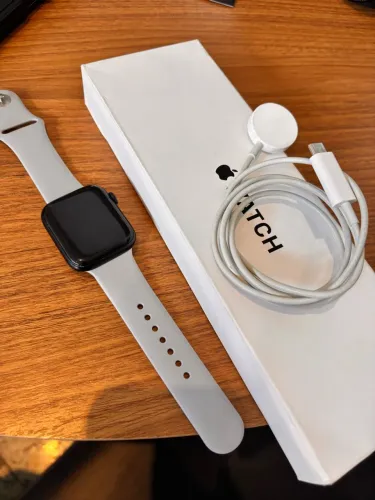 Apple Watch SE 2 seminovo