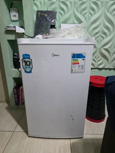 Frigobar Midea