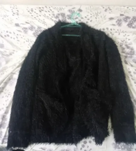 Casaco de pelúcia preto 