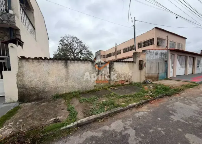 Imóvel para venda possui 253 metros quadrados em Parque Residencial Laranjeiras - Serra -