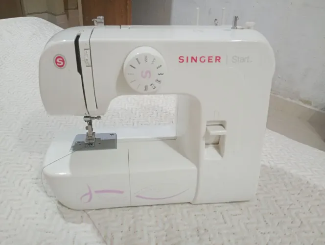 Máquina de costura Singer Start.